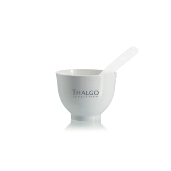 Small flexible bowl and 2 Thalgo face spatulas 